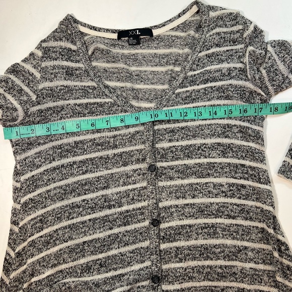 Forever 21 Striped Asymmetrical Button Cardigan size L - Picture 12 of 15